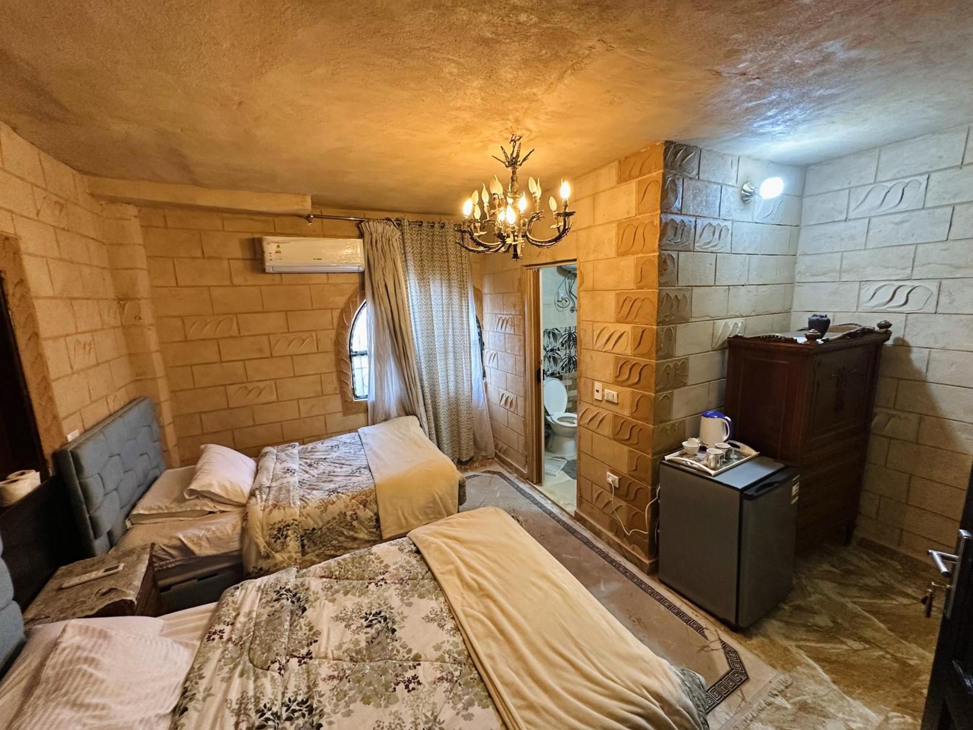 Chez L'Ami Hotel Kafrat al Jabal Exterior photo